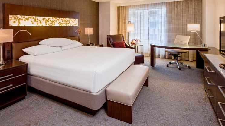   1 King Bed Club Access